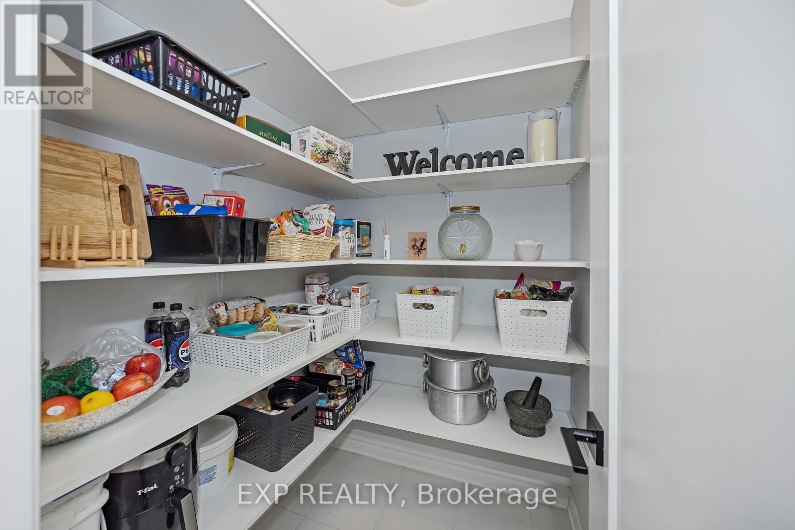 












711 MOONFLOWER CRESCENT

,
Ottawa,




Ontario
K1T0X8

