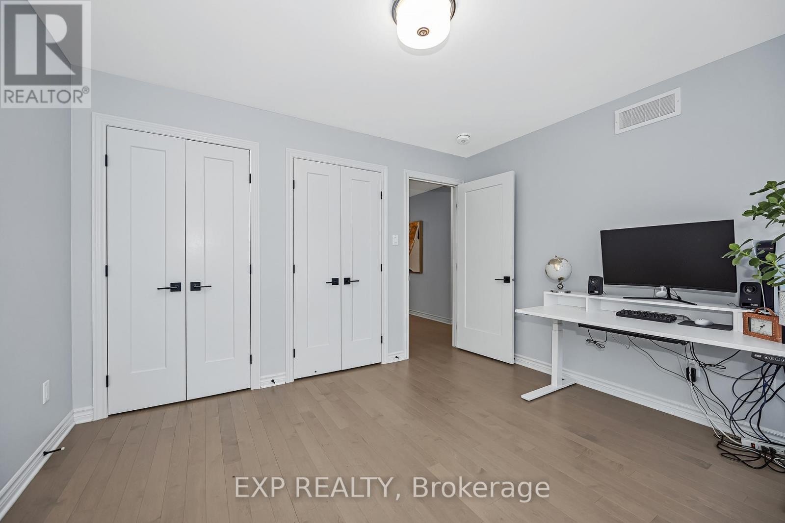 












711 MOONFLOWER CRESCENT

,
Ottawa,




Ontario
K1T0X8

