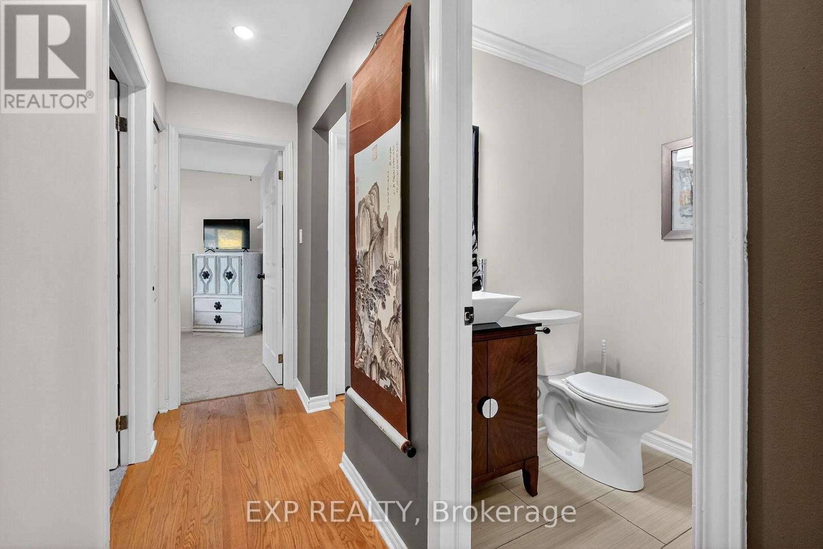 












544 LOUCKS DRIVE

,
Russell,




Ontario
K4R1B6

