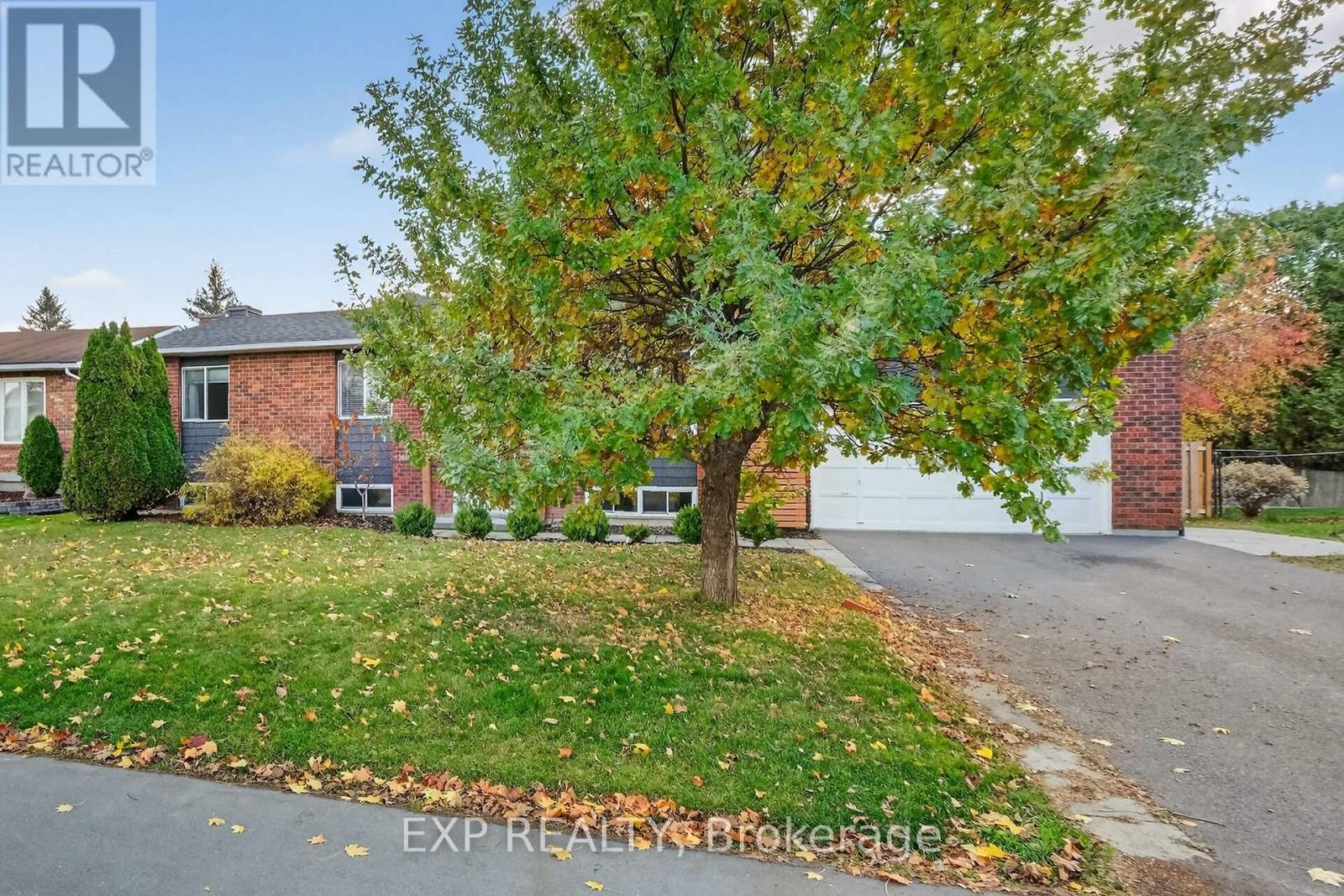 












544 LOUCKS DRIVE

,
Russell,




Ontario
K4R1B6

