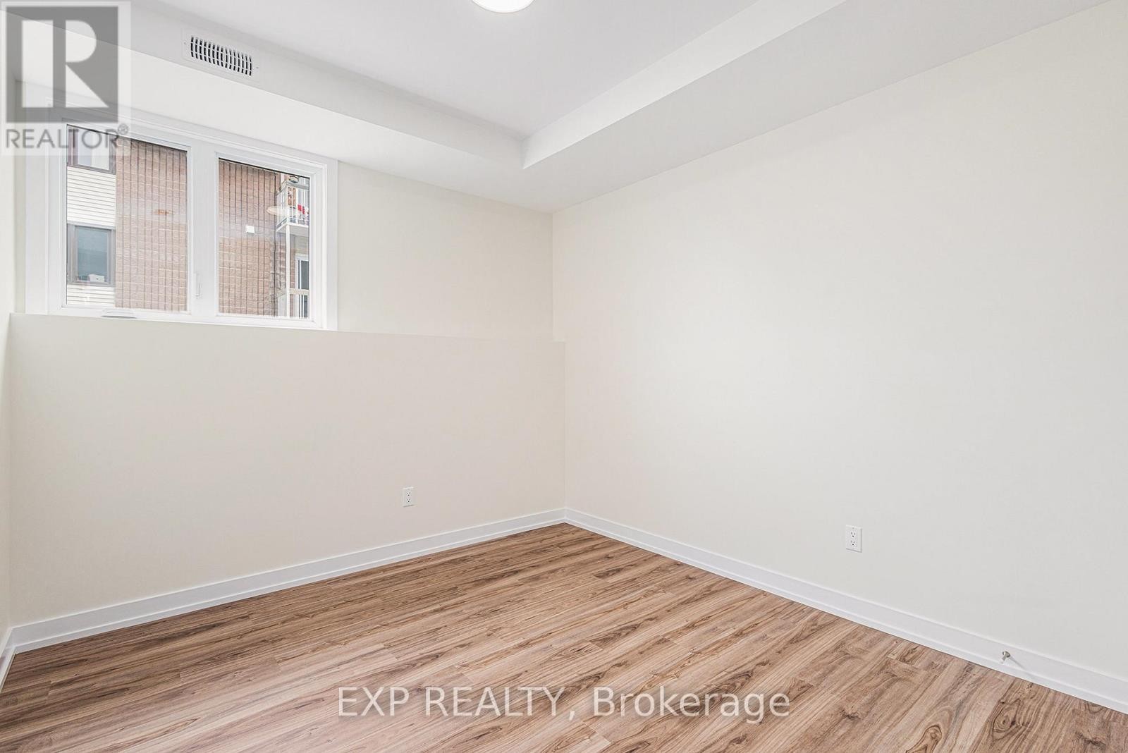 












102 - 897 LAURIER STREET

,
Clarence-Rockland,




Ontario
K4K1E3

