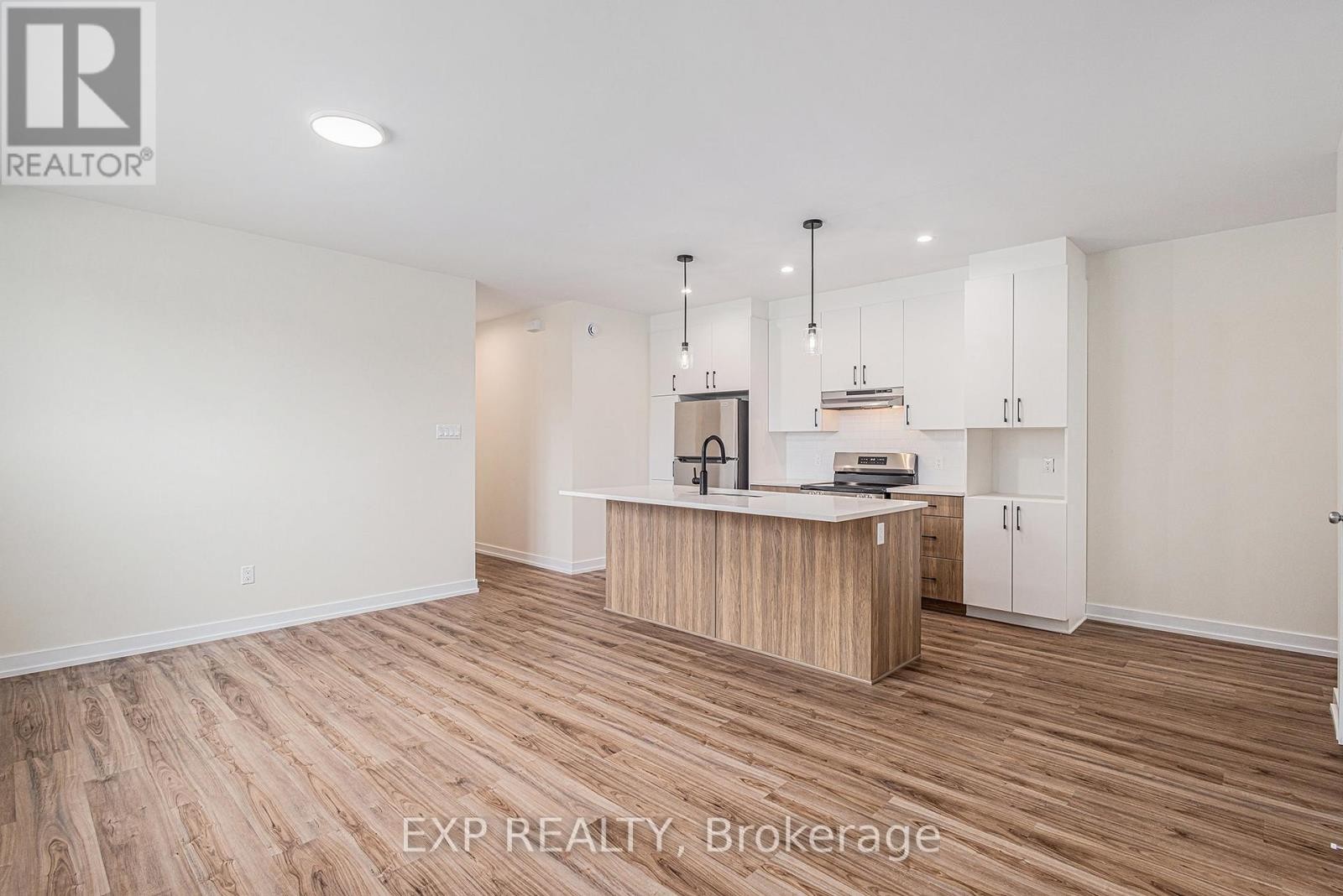 












102 - 897 LAURIER STREET

,
Clarence-Rockland,




Ontario
K4K1E3

