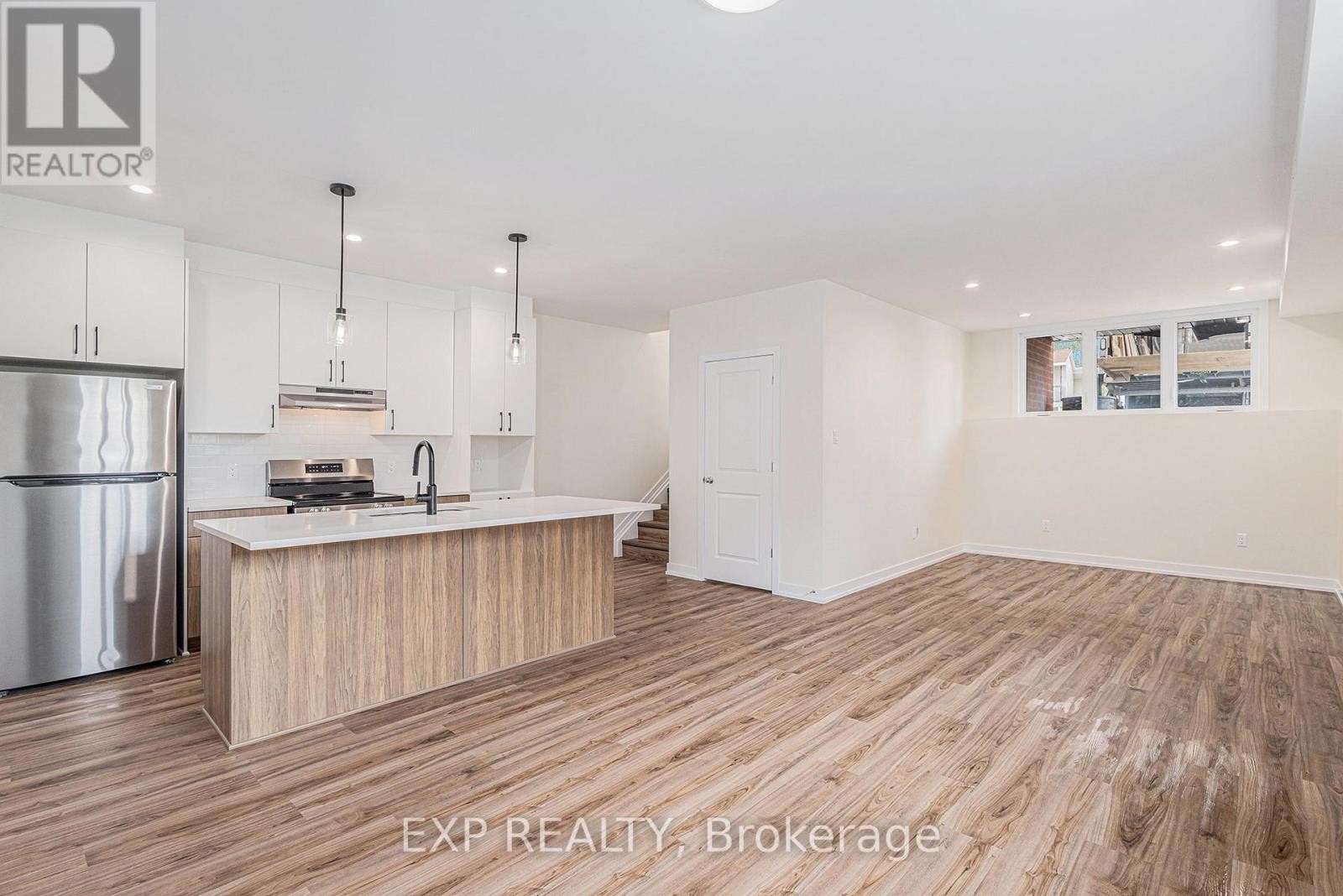 












102 - 897 LAURIER STREET

,
Clarence-Rockland,




Ontario
K4K1E3

