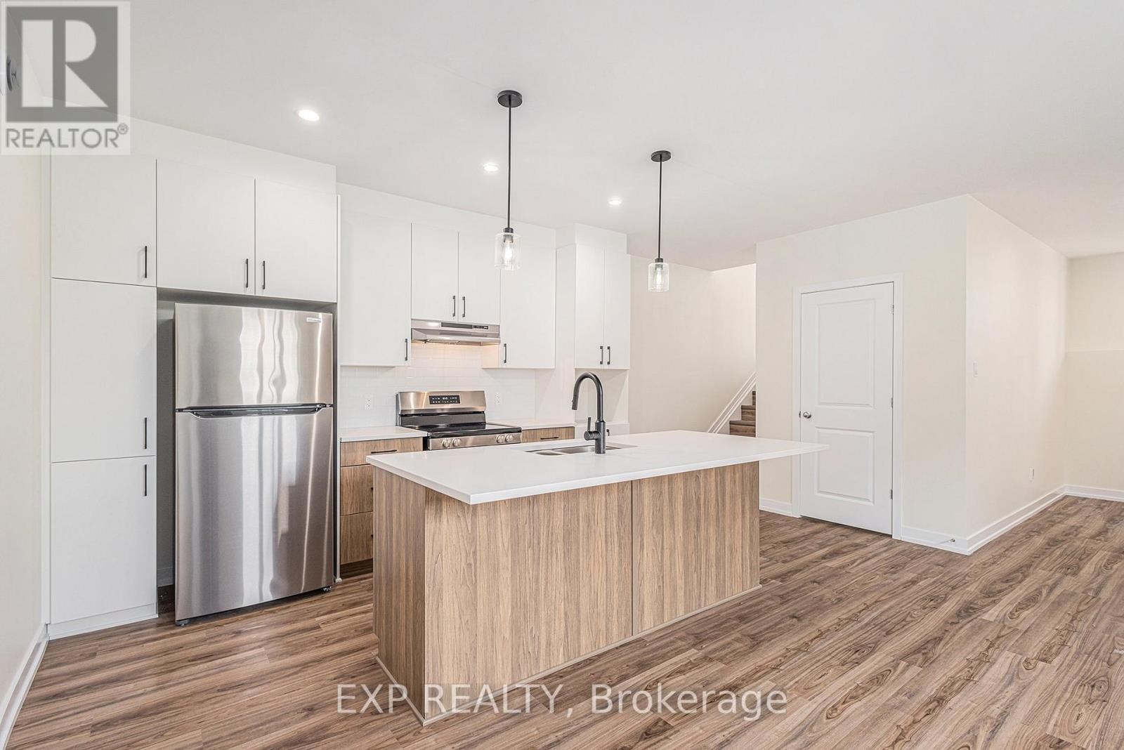 












102 - 897 LAURIER STREET

,
Clarence-Rockland,




Ontario
K4K1E3

