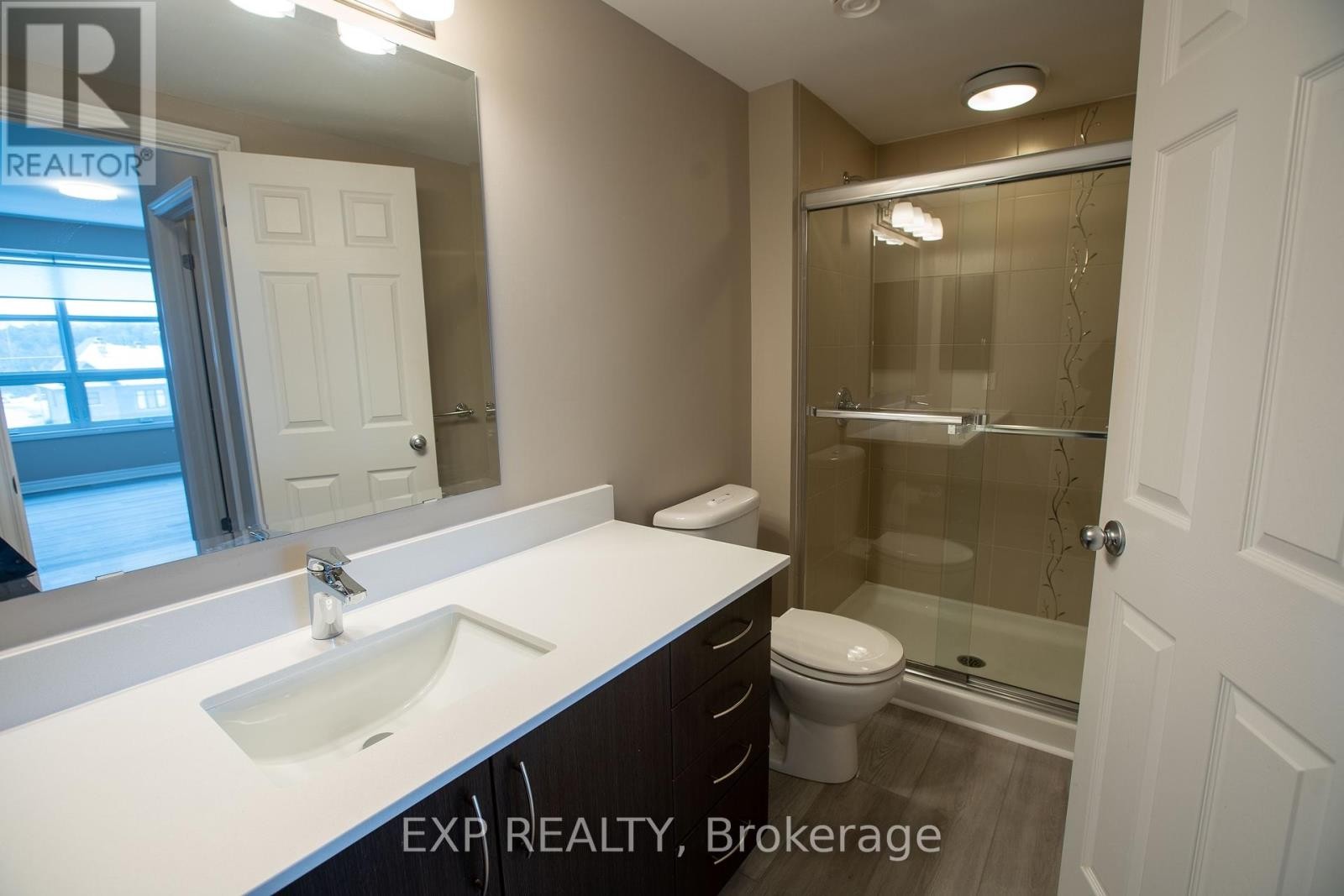 












305 - 301 BAYROSE DRIVE

,
Ottawa,




Ontario
K2J5W3

