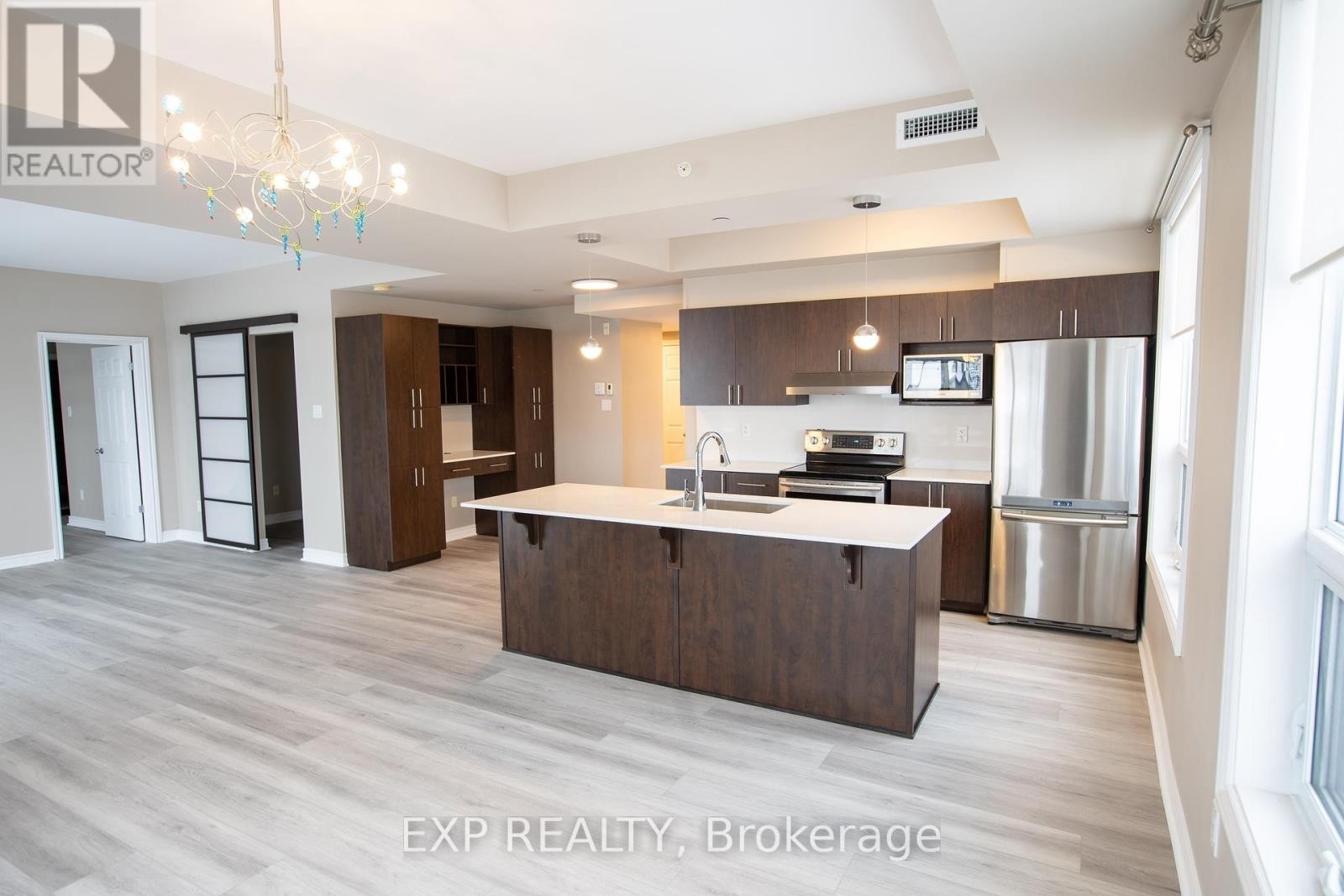 












305 - 301 BAYROSE DRIVE

,
Ottawa,




Ontario
K2J5W3

