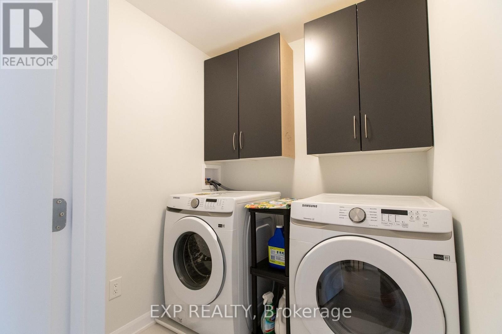 












148 NAMASTE WALK

,
Ottawa,




Ontario
K2J6Z4

