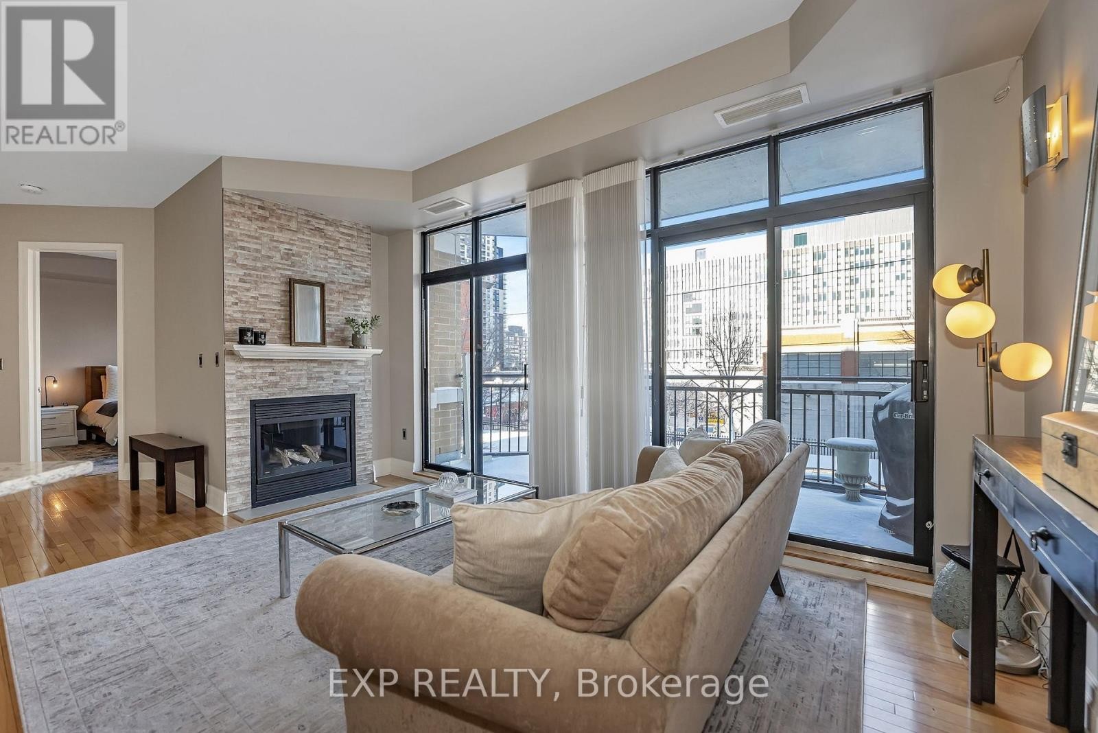 












209 - 260 BESSERER STREET

,
Ottawa,




Ontario
K1N1J3

