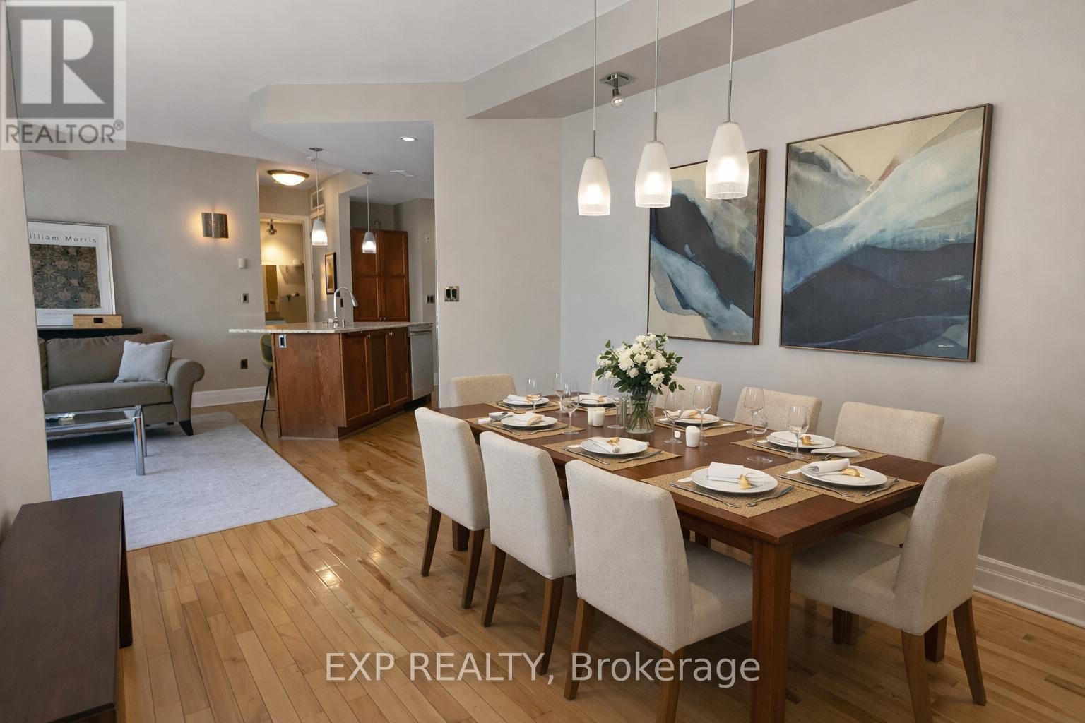 












209 - 260 BESSERER STREET

,
Ottawa,




Ontario
K1N1J3

