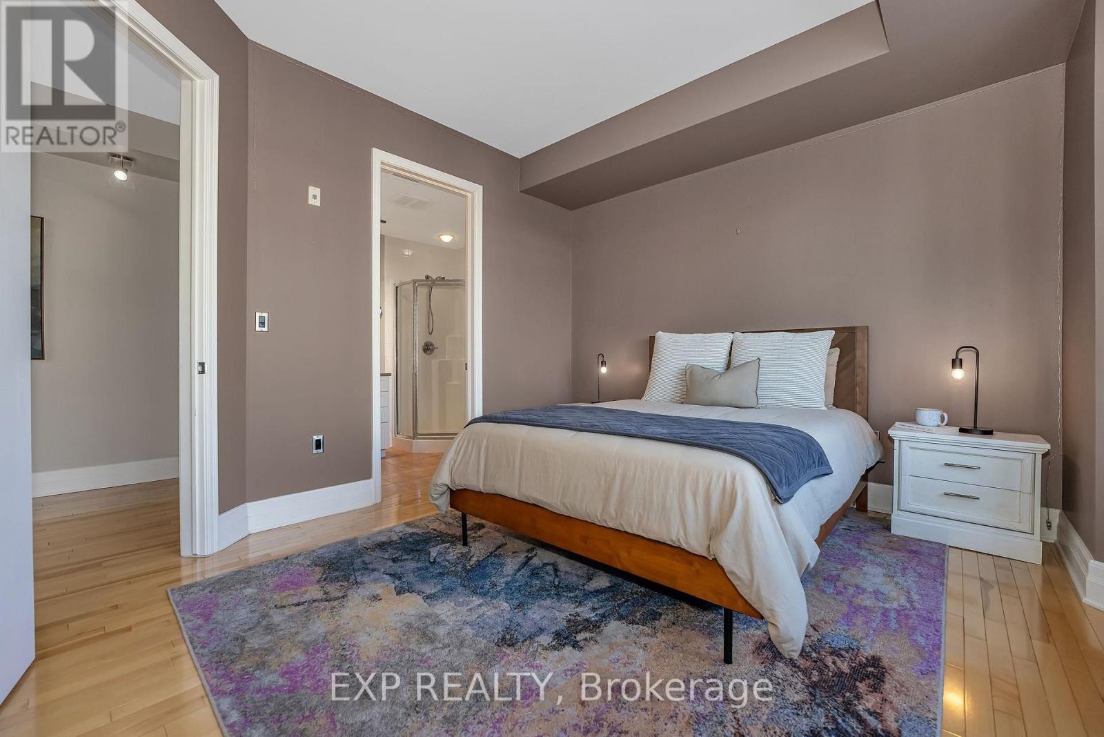 












209 - 260 BESSERER STREET

,
Ottawa,




Ontario
K1N1J3

