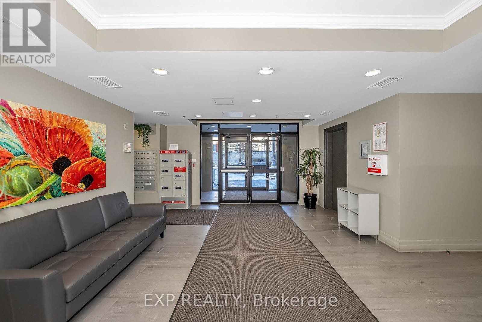 












209 - 260 BESSERER STREET

,
Ottawa,




Ontario
K1N1J3

