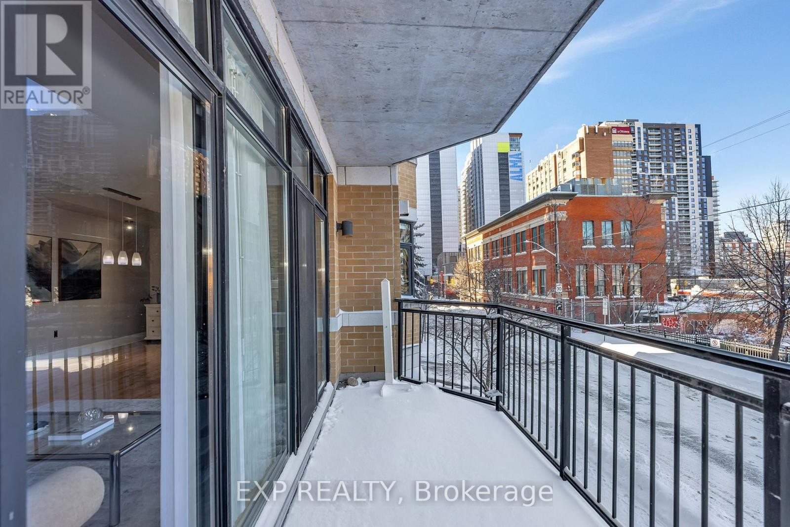 












209 - 260 BESSERER STREET

,
Ottawa,




Ontario
K1N1J3

