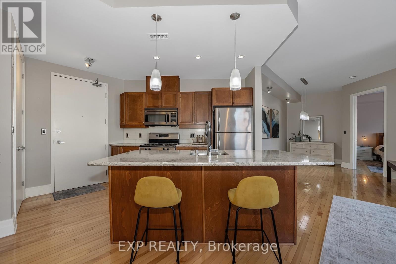 












209 - 260 BESSERER STREET

,
Ottawa,




Ontario
K1N1J3

