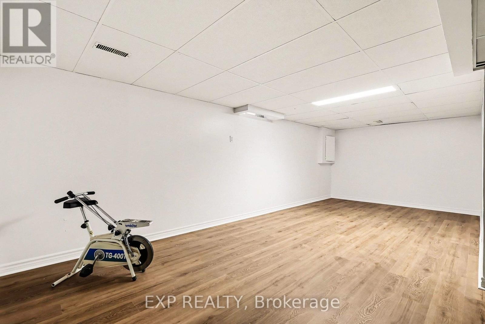 












15 WEDGEWOOD CRESCENT

,
Ottawa,




Ontario
K1B4B5

