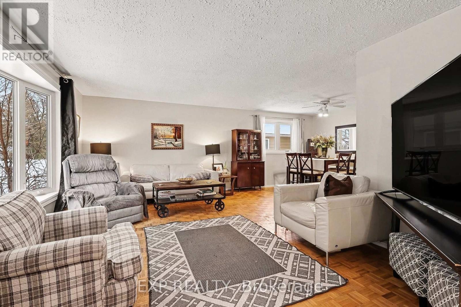 












15 WEDGEWOOD CRESCENT

,
Ottawa,




Ontario
K1B4B5

