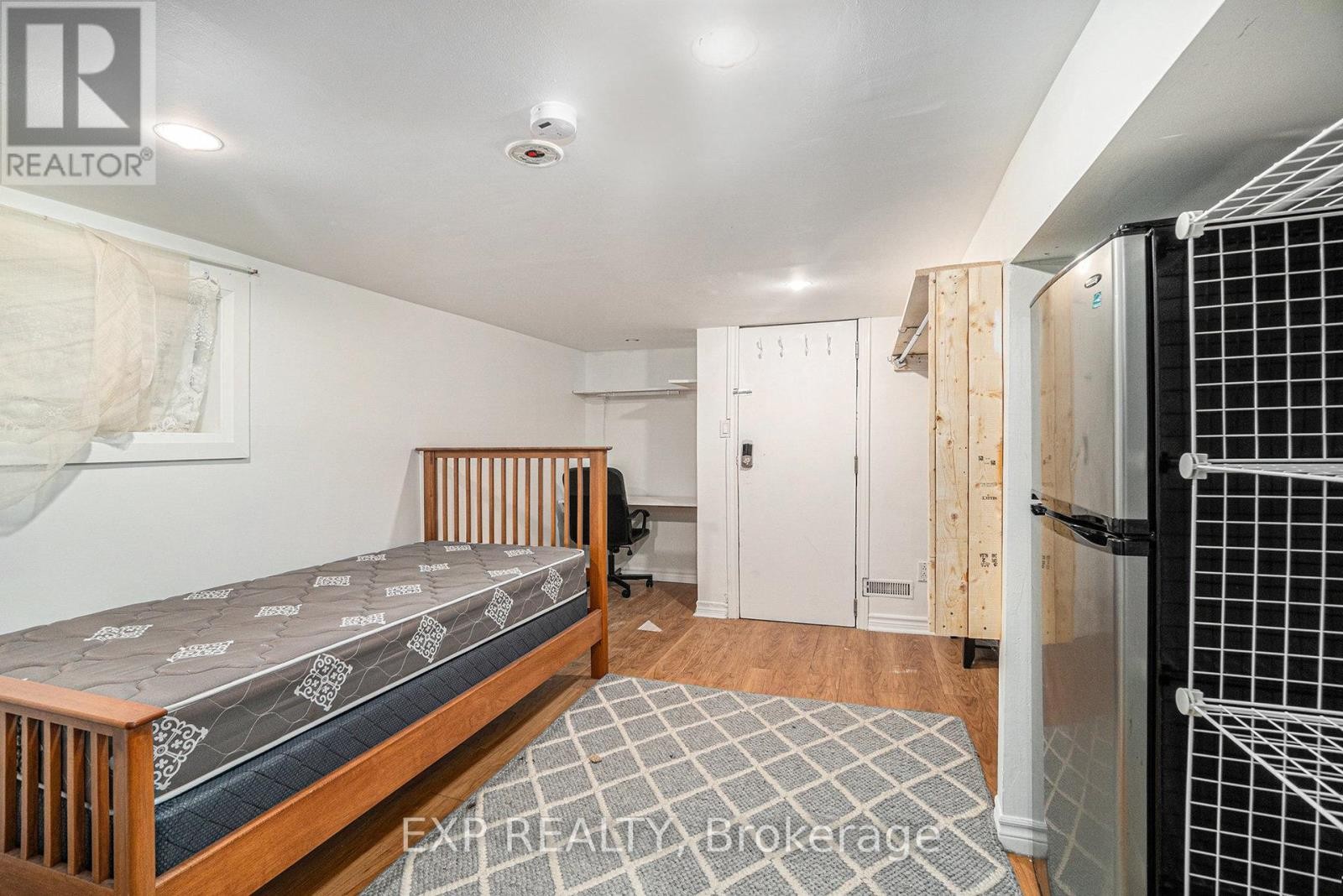 












350 FIFTH AVENUE

,
Ottawa,




Ontario
K1S2N8

