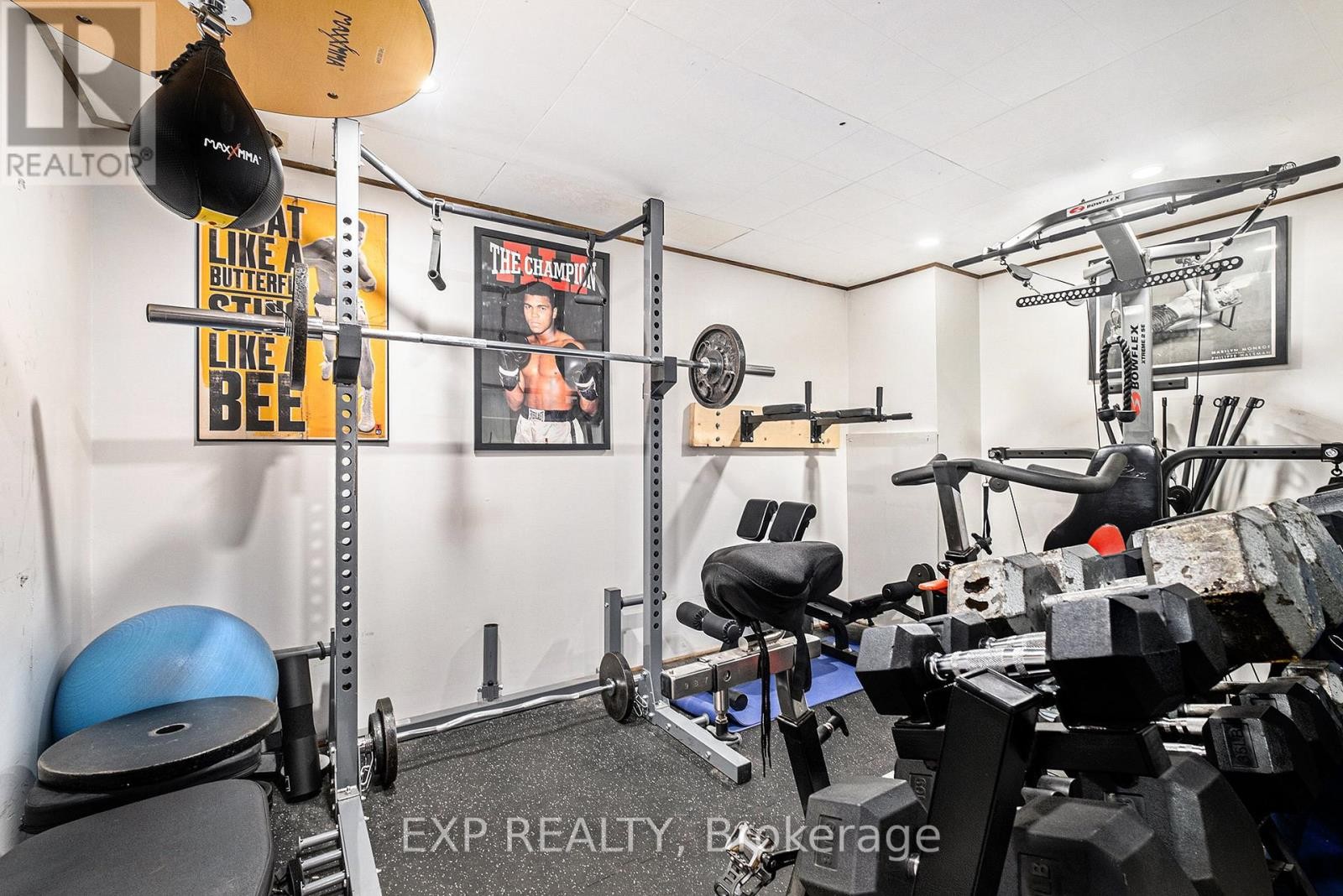 












3 ST REMY DRIVE

,
Ottawa,




Ontario
K2J1A4

