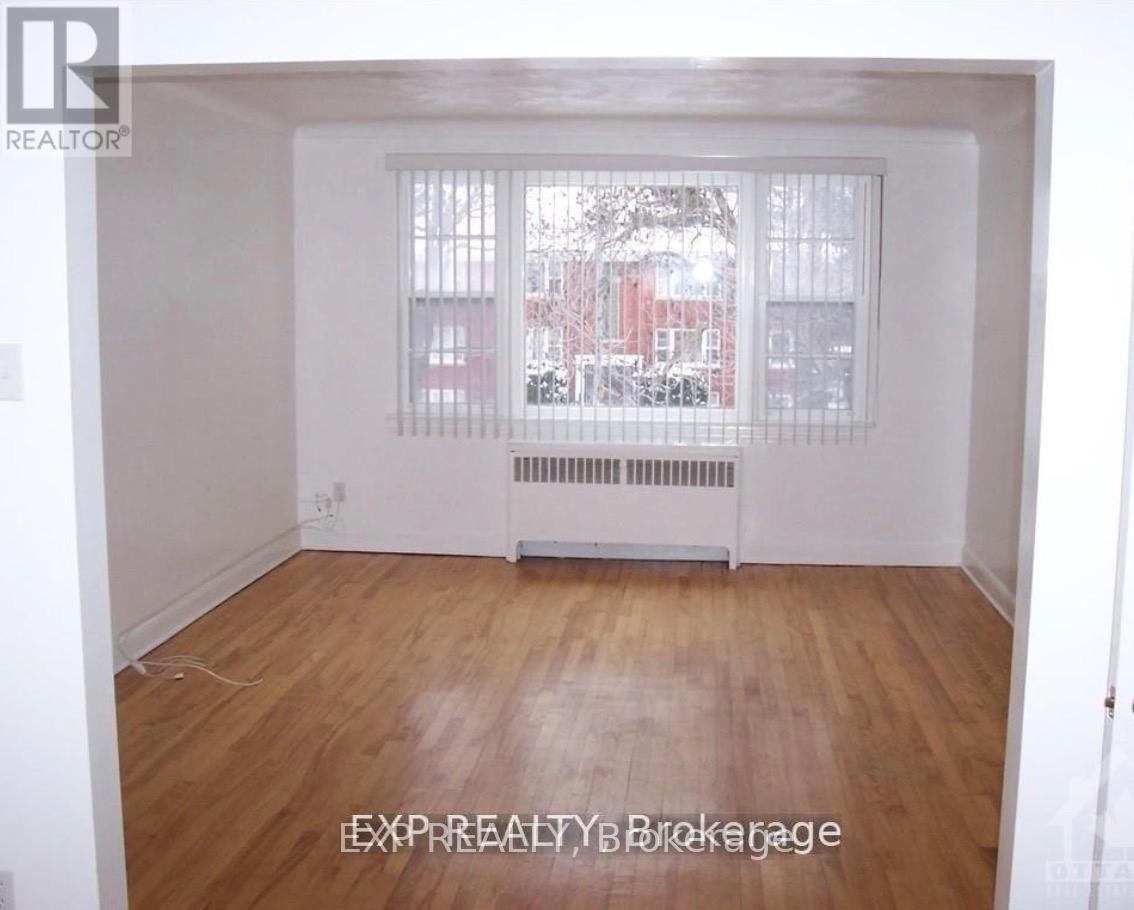 












879 KIRKWOOD AVENUE

,
Ottawa,




Ontario
K1Z5Y3

