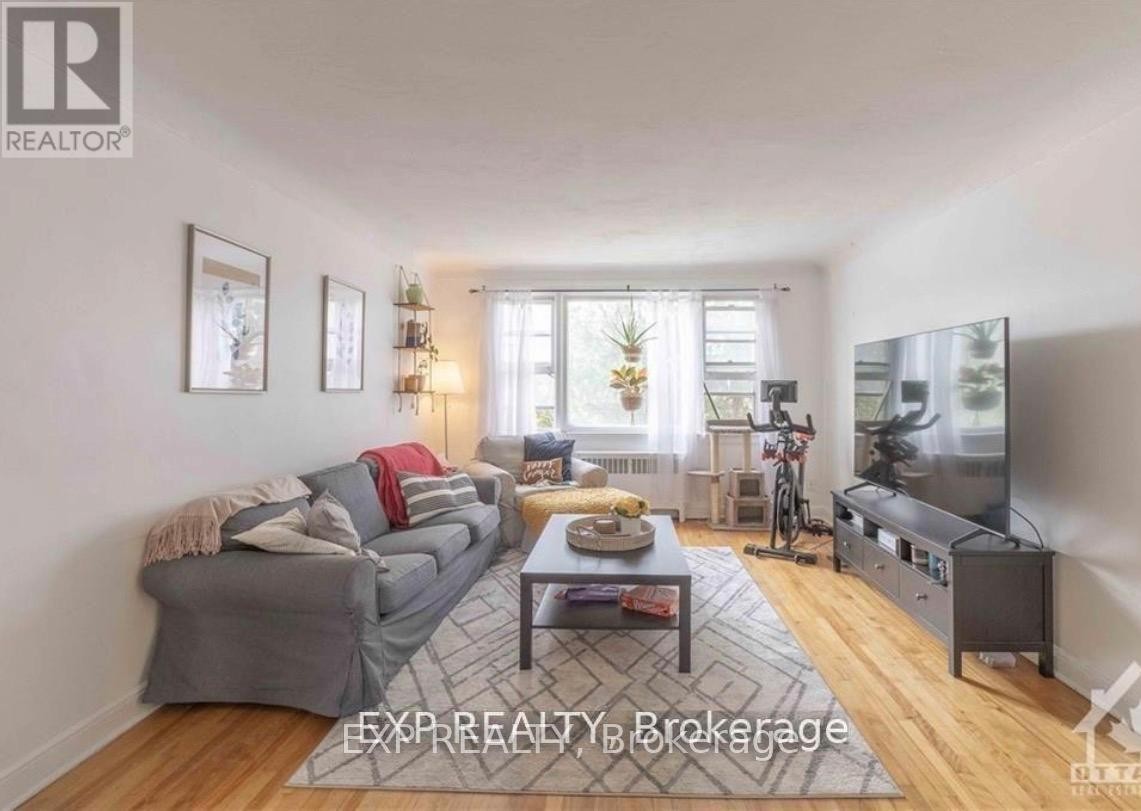 












873 KIRKWOOD AVENUE

,
Ottawa,




Ontario
K1Z5Y3

