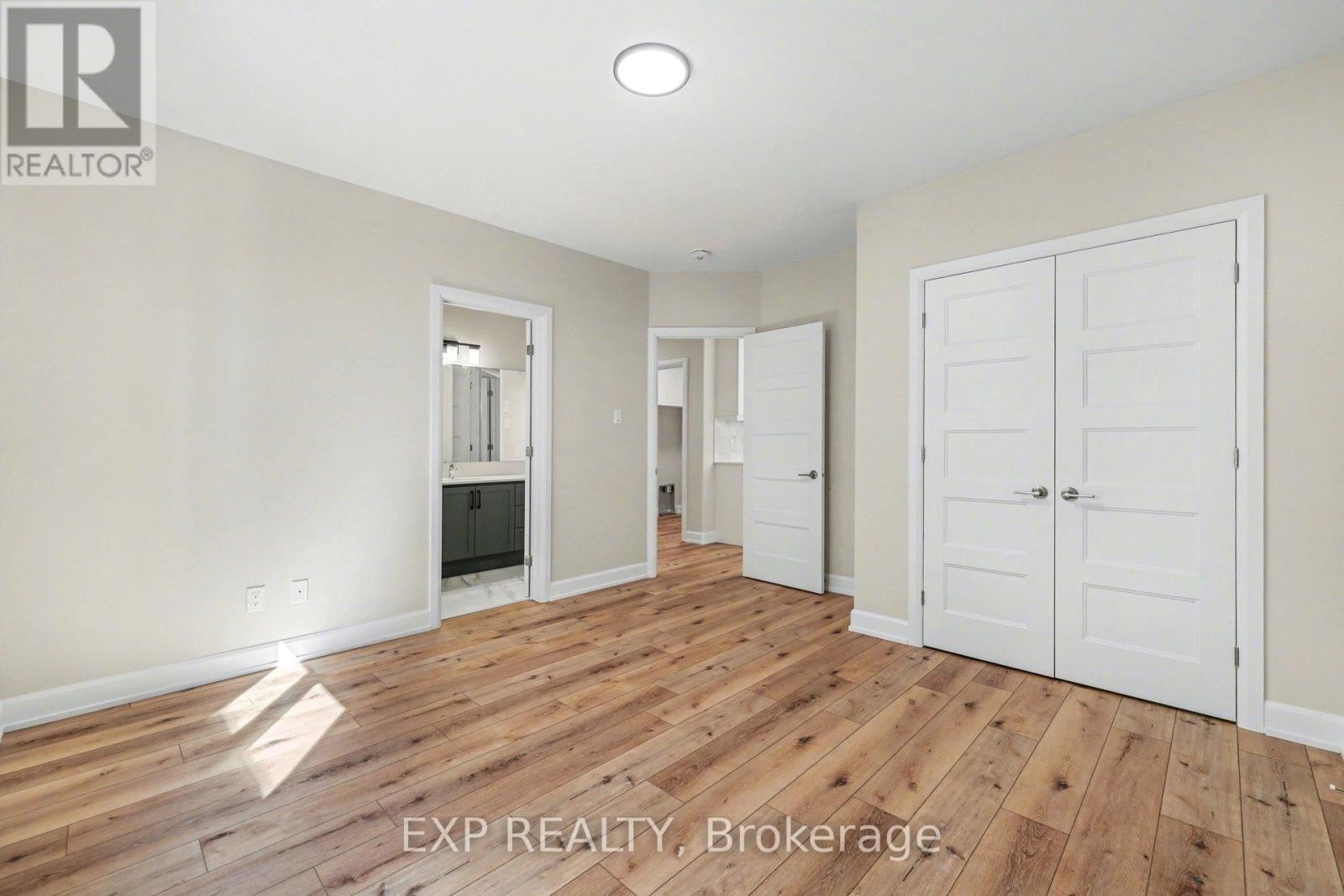 












448 FALCON LANE

,
Russell,




Ontario
K4R0M5

