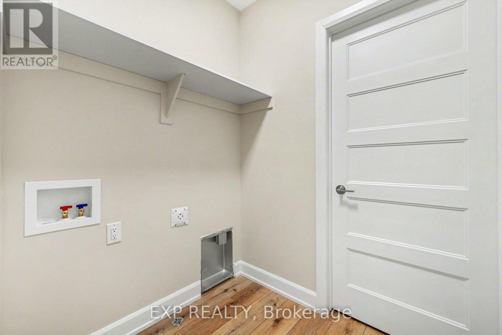 












448 FALCON LANE

,
Russell,




Ontario
K4R0M5

