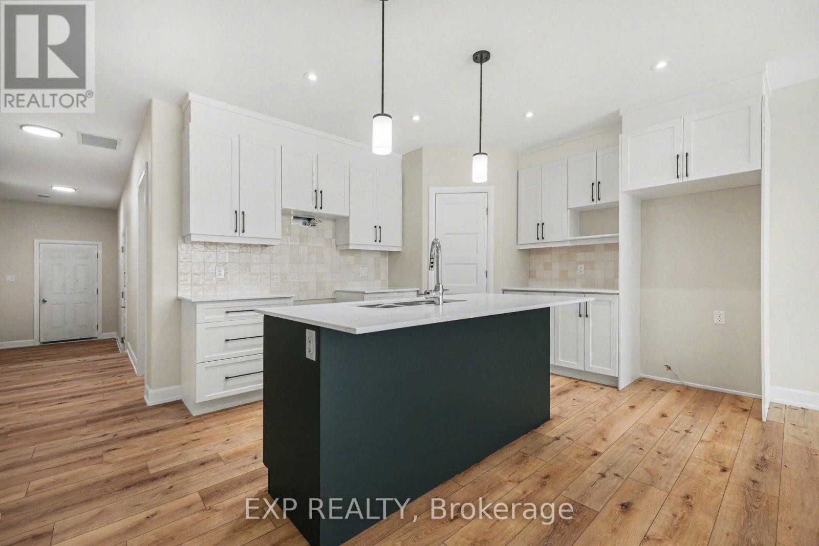 












448 FALCON LANE

,
Russell,




Ontario
K4R0M5

