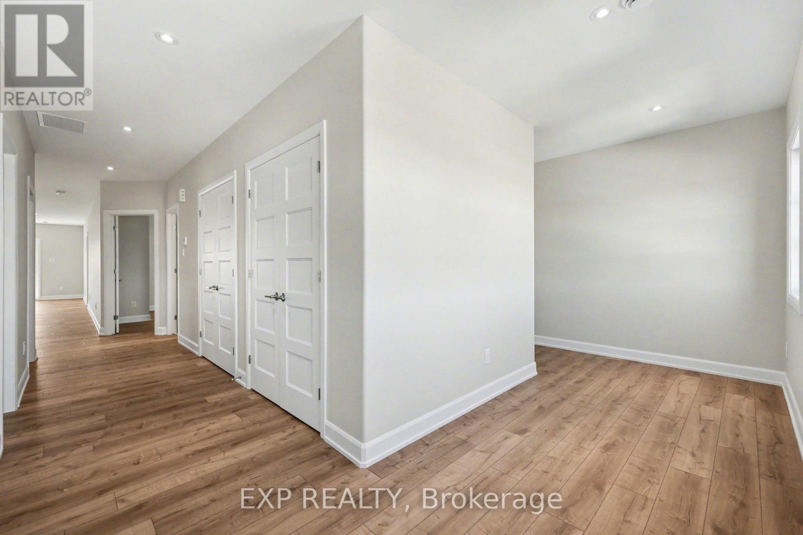 












A - 448 FALCON LANE

,
Russell,




Ontario
K4R0M5

