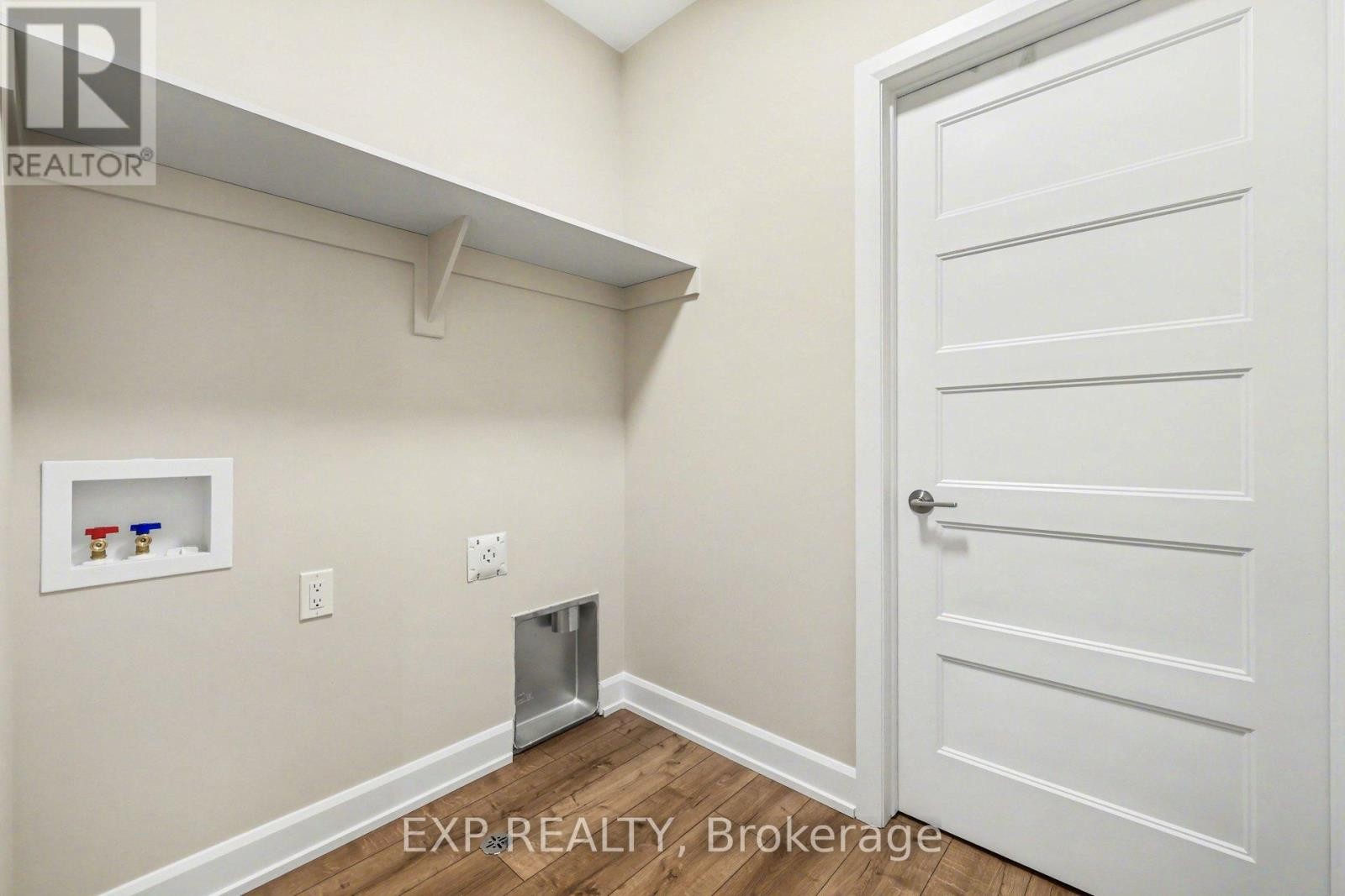 












A - 448 FALCON LANE

,
Russell,




Ontario
K4R0M5

