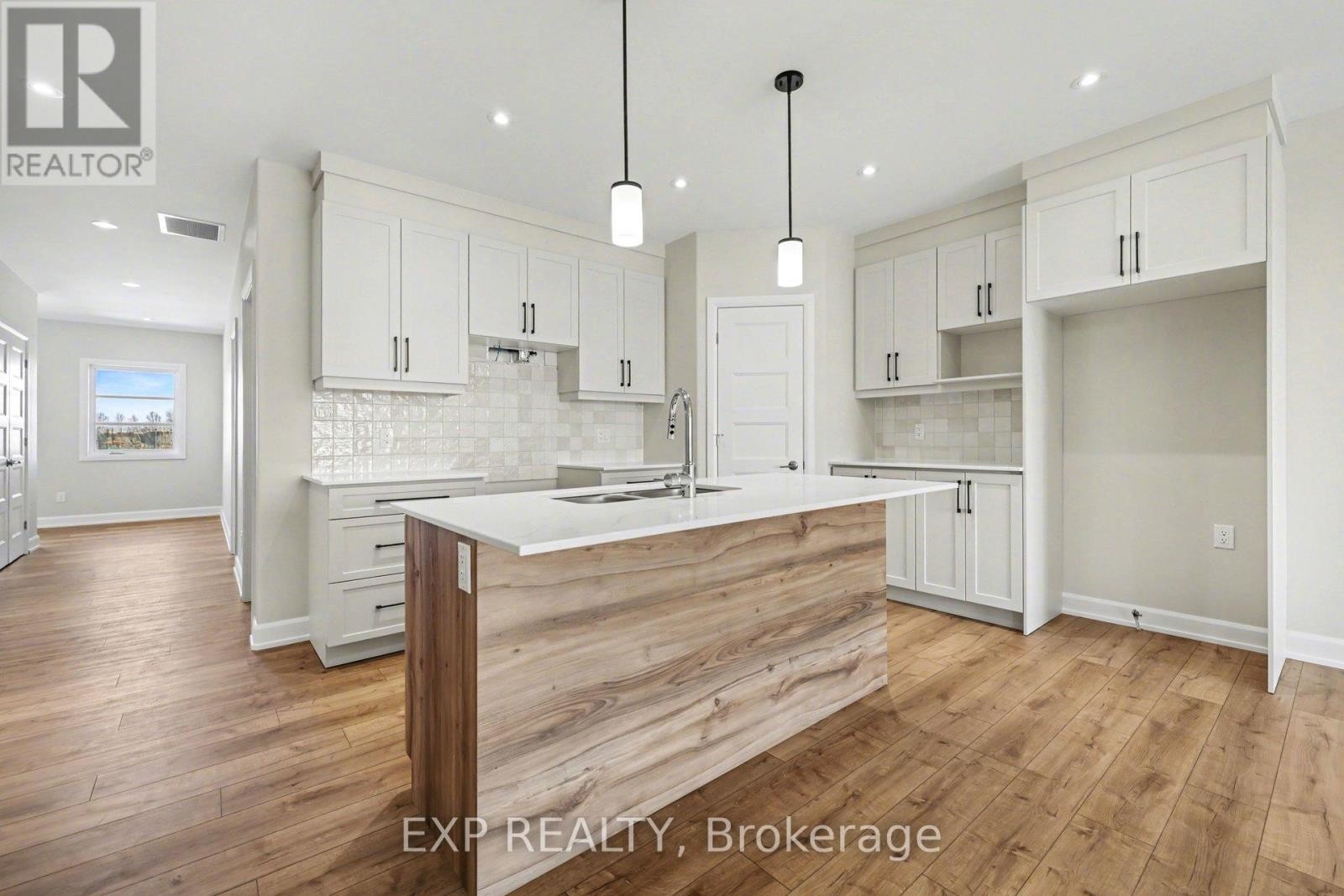 












A - 448 FALCON LANE

,
Russell,




Ontario
K4R0M5

