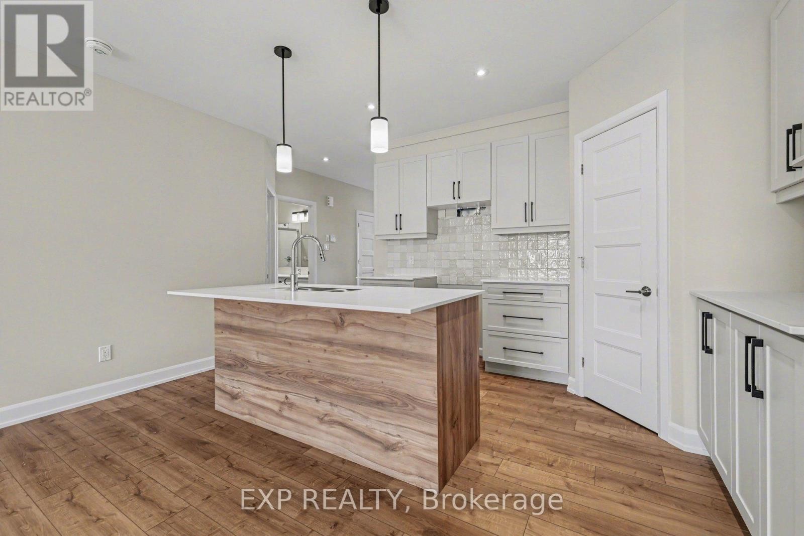 












A - 448 FALCON LANE

,
Russell,




Ontario
K4R0M5

