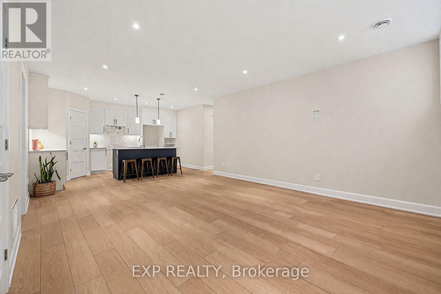 












B - 448 FALCON LANE

,
Russell,




Ontario
K4R0M5

