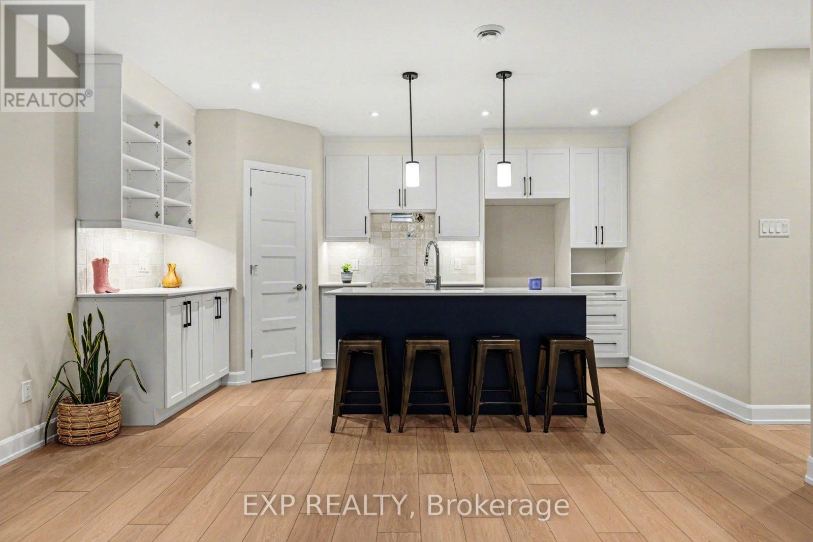 












B - 448 FALCON LANE

,
Russell,




Ontario
K4R0M5

