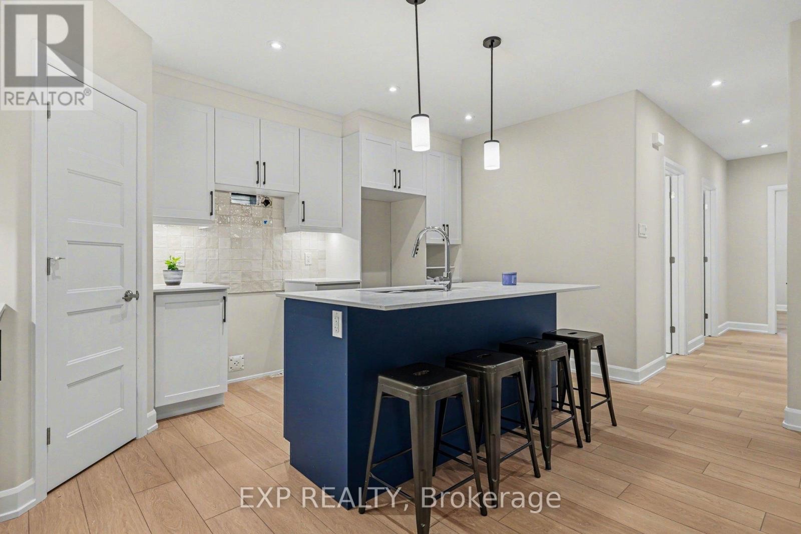 












B - 448 FALCON LANE

,
Russell,




Ontario
K4R0M5

