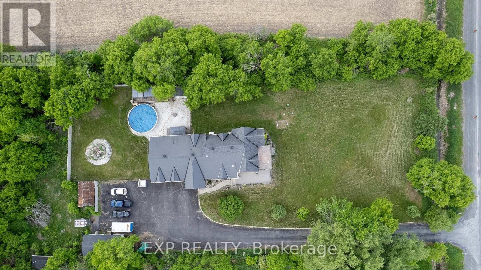 












2754 EAGLESON ROAD

,
Ottawa,




Ontario
K2S1B8

