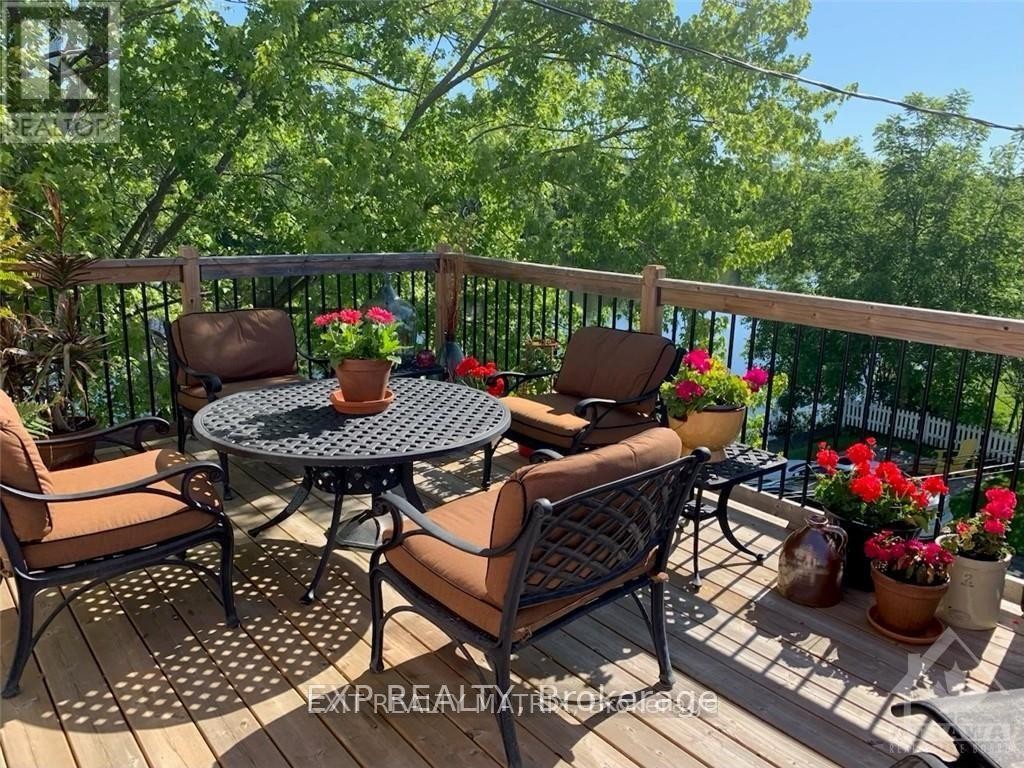 












2 - 5 BRIDGE STREET

,
Mississippi Mills,




Ontario
K0A1A0

