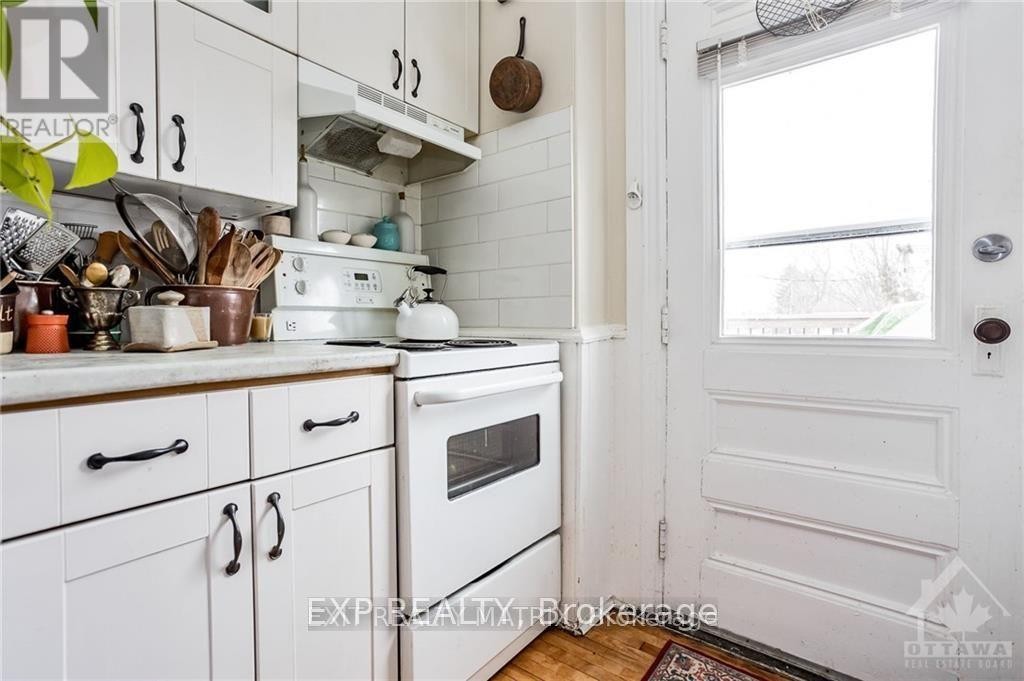 












2 - 5 BRIDGE STREET

,
Mississippi Mills,




Ontario
K0A1A0

