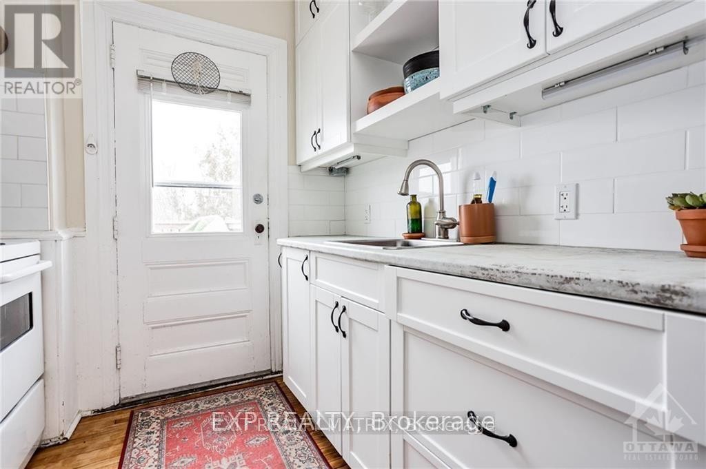 












2 - 5 BRIDGE STREET

,
Mississippi Mills,




Ontario
K0A1A0

