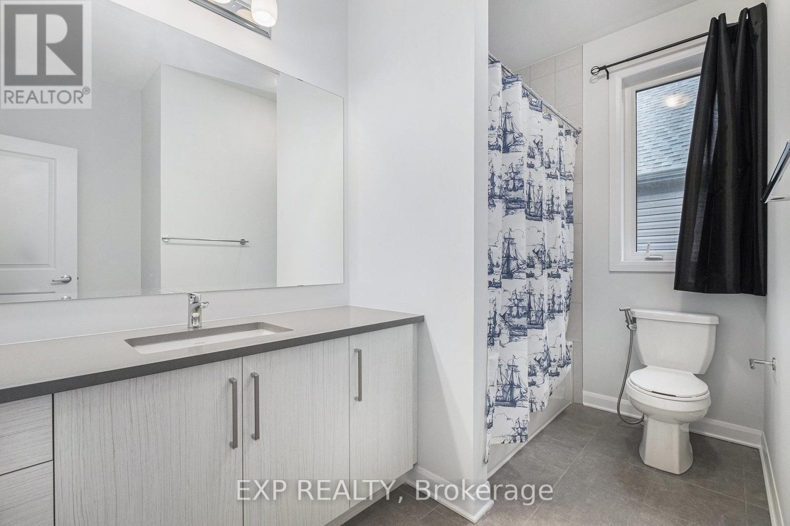 












528 ANCHOR CIRCLE

,
Ottawa,




Ontario
K4M0X5

