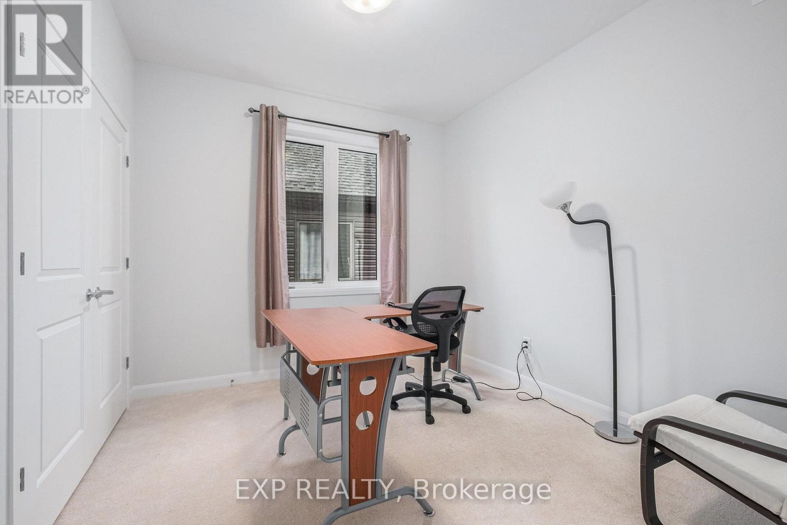 












528 ANCHOR CIRCLE

,
Ottawa,




Ontario
K4M0X5

