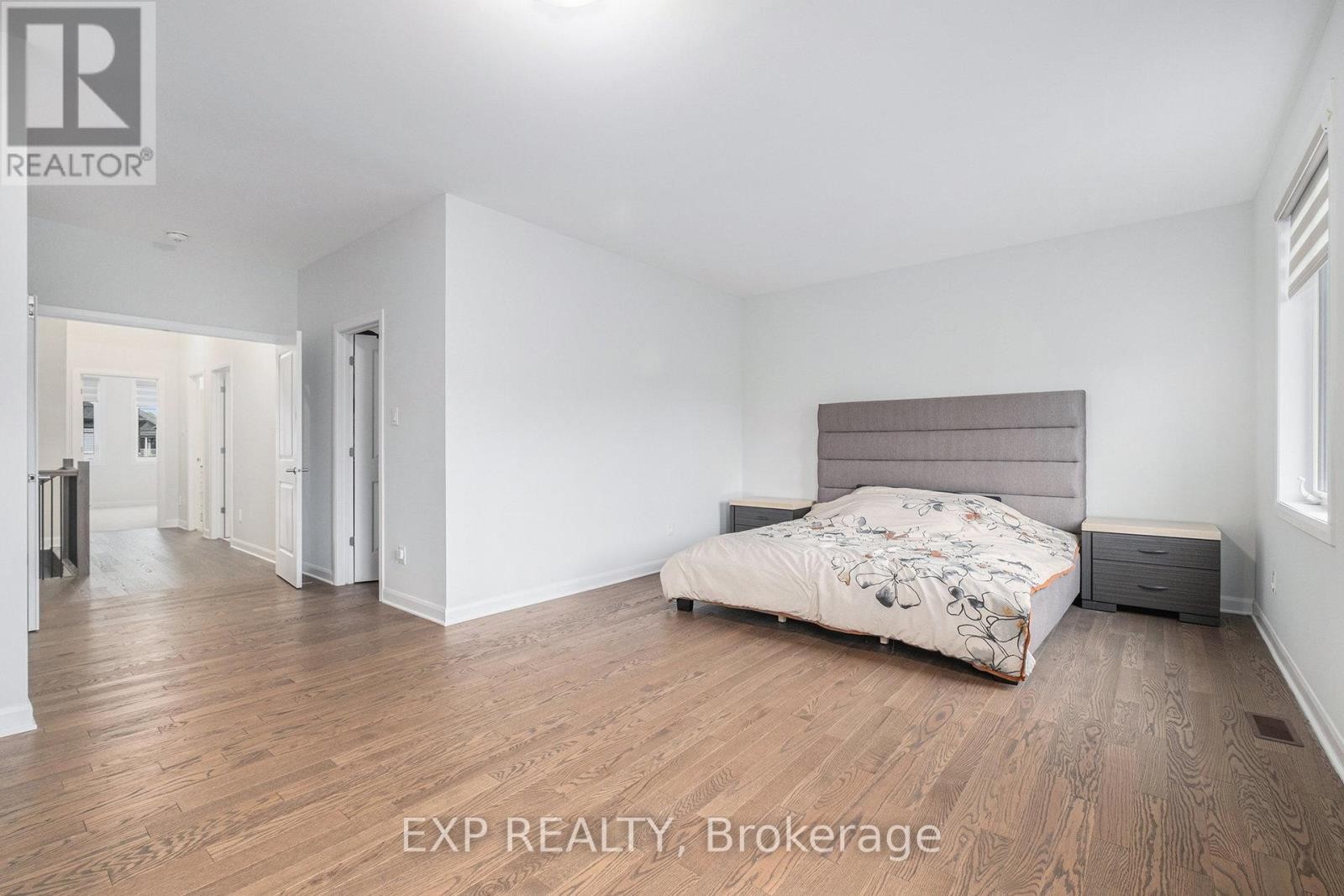 












528 ANCHOR CIRCLE

,
Ottawa,




Ontario
K4M0X5

