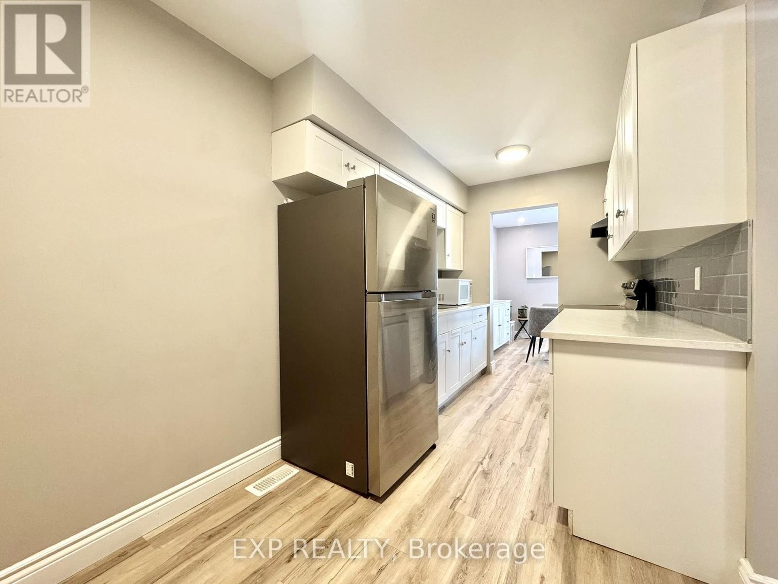 












1584 HOSKINS CRESCENT

,
Ottawa,




Ontario
K4A2J1

