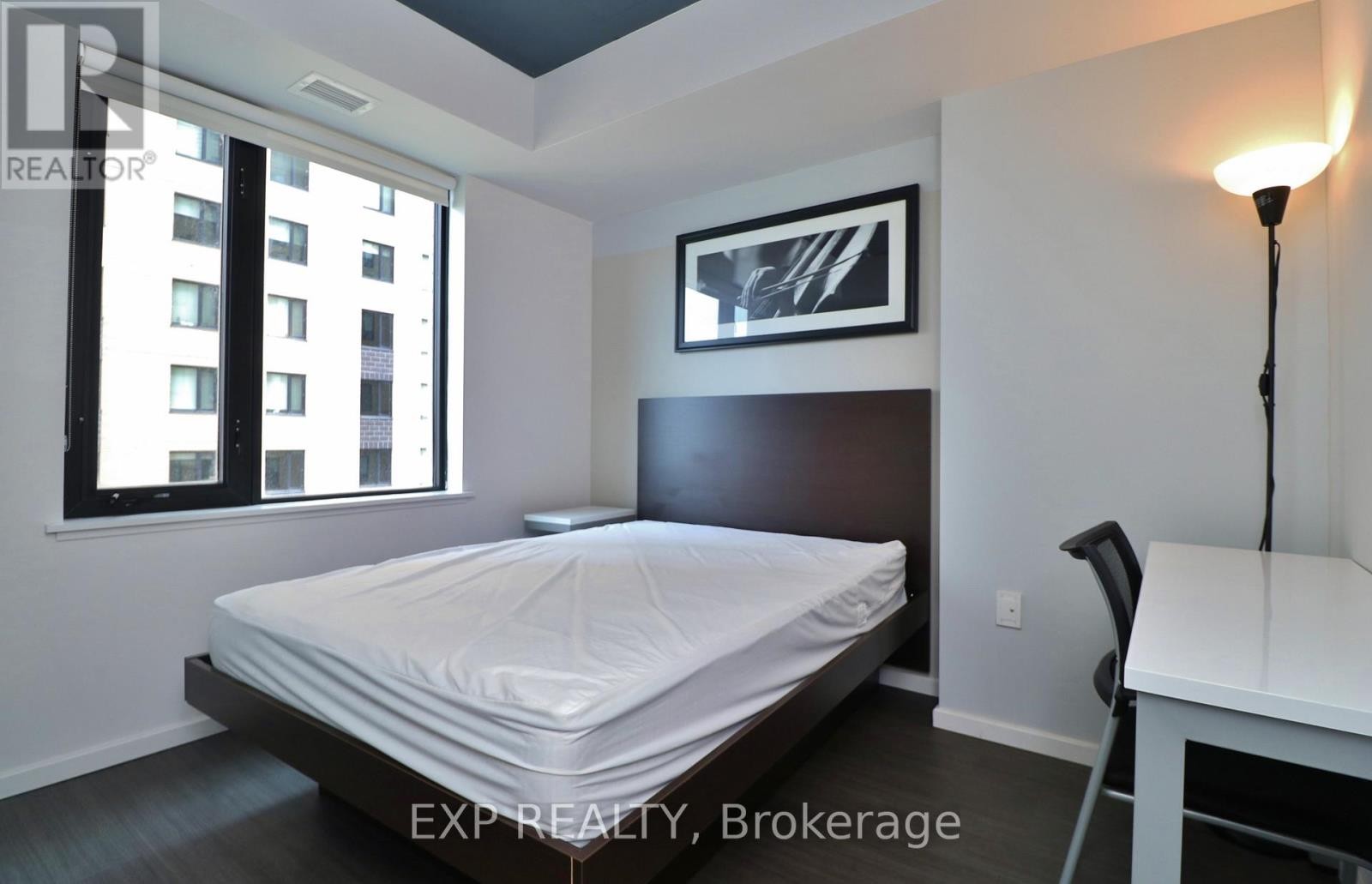 












912 - 105 CHAMPAGNE AVENUE S

,
Ottawa,




Ontario
K1S5E5

