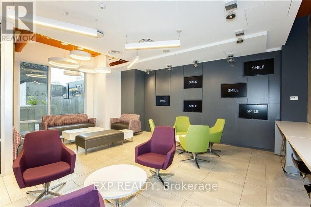 












912 - 105 CHAMPAGNE AVENUE S

,
Ottawa,




Ontario
K1S5E5

