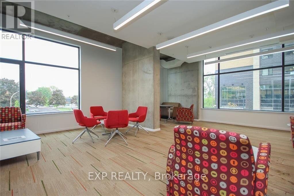 












912 - 105 CHAMPAGNE AVENUE S

,
Ottawa,




Ontario
K1S5E5

