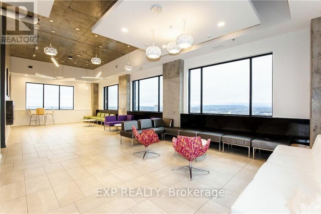 












912 - 105 CHAMPAGNE AVENUE S

,
Ottawa,




Ontario
K1S5E5

