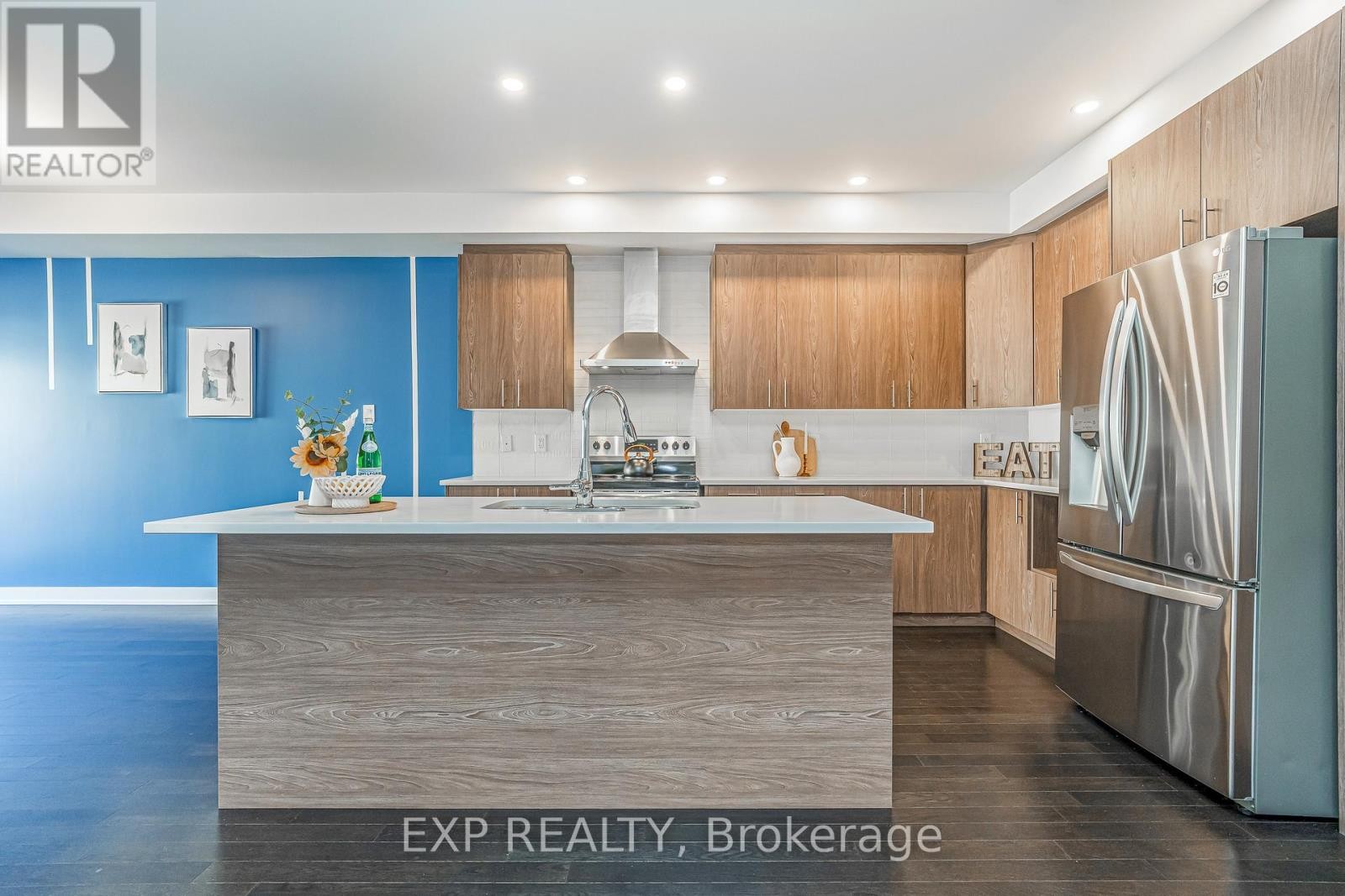 












92 BIG DIPPER STREET

,
Ottawa,




Ontario
K4M0L9

