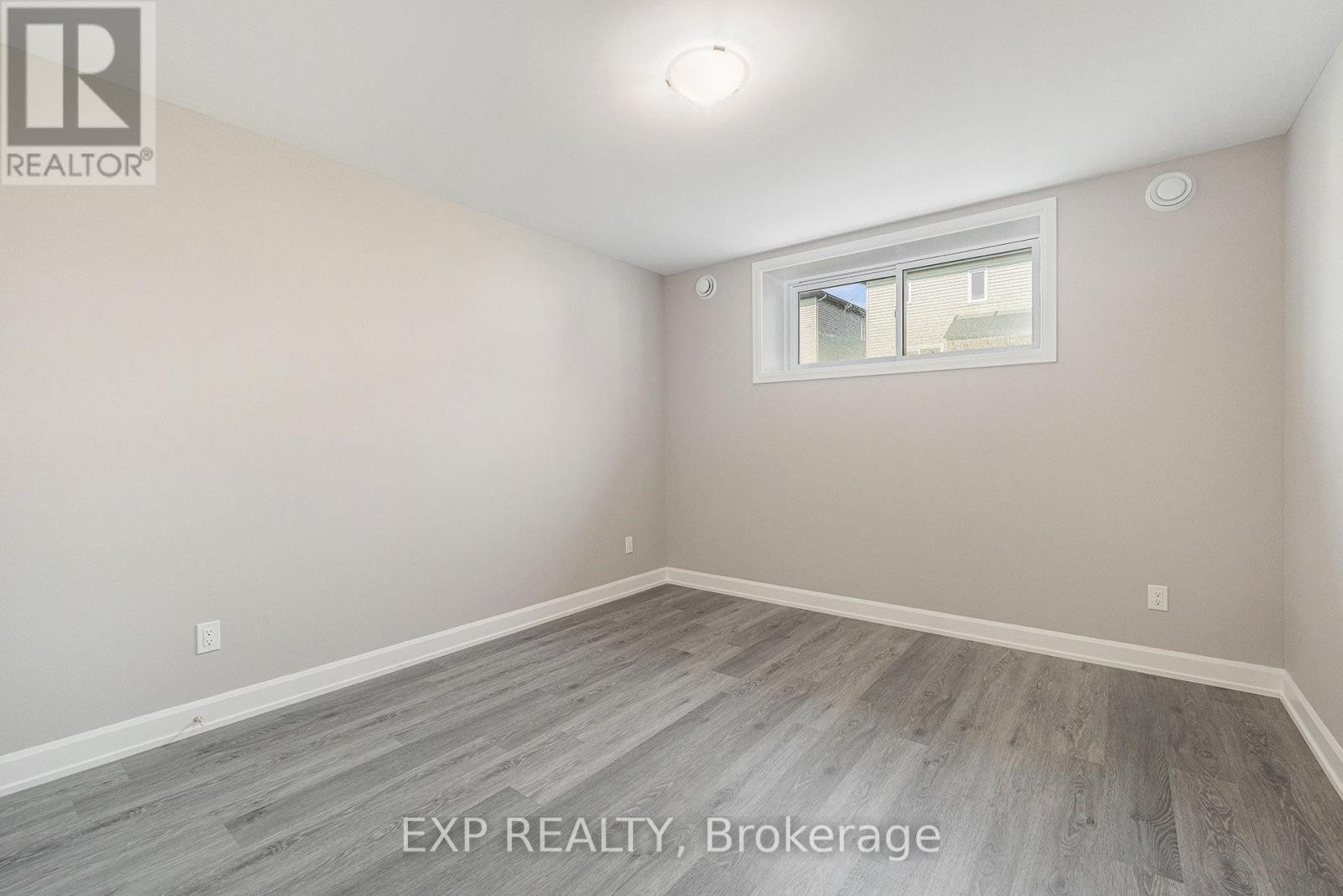 












A - 1218 MONTBLANC CRESCENT

,
Russell,




Ontario
K0A1W0

