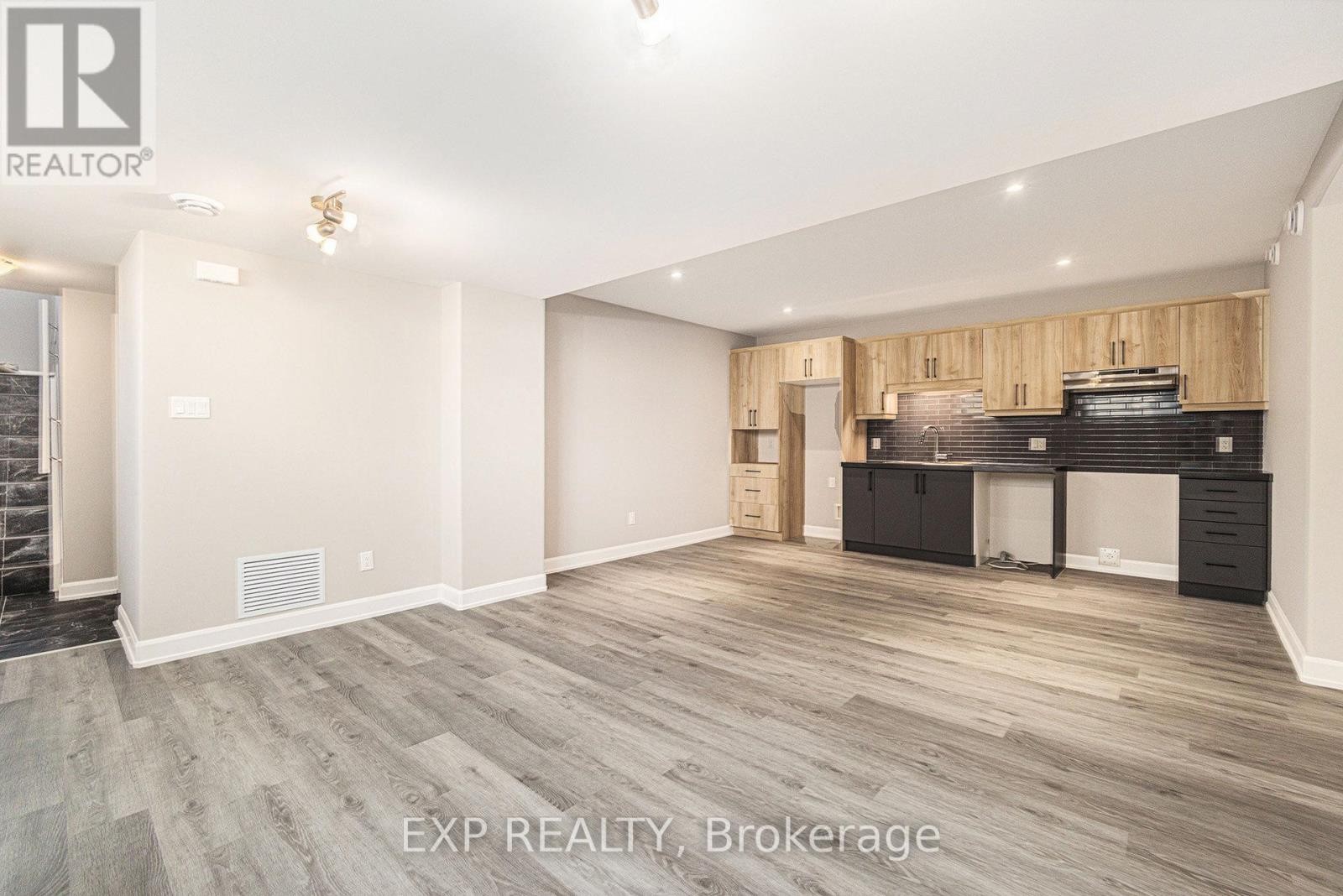 












A - 1220 MONTBLANC CRESCENT

,
Russell,




Ontario
K0A1W0

