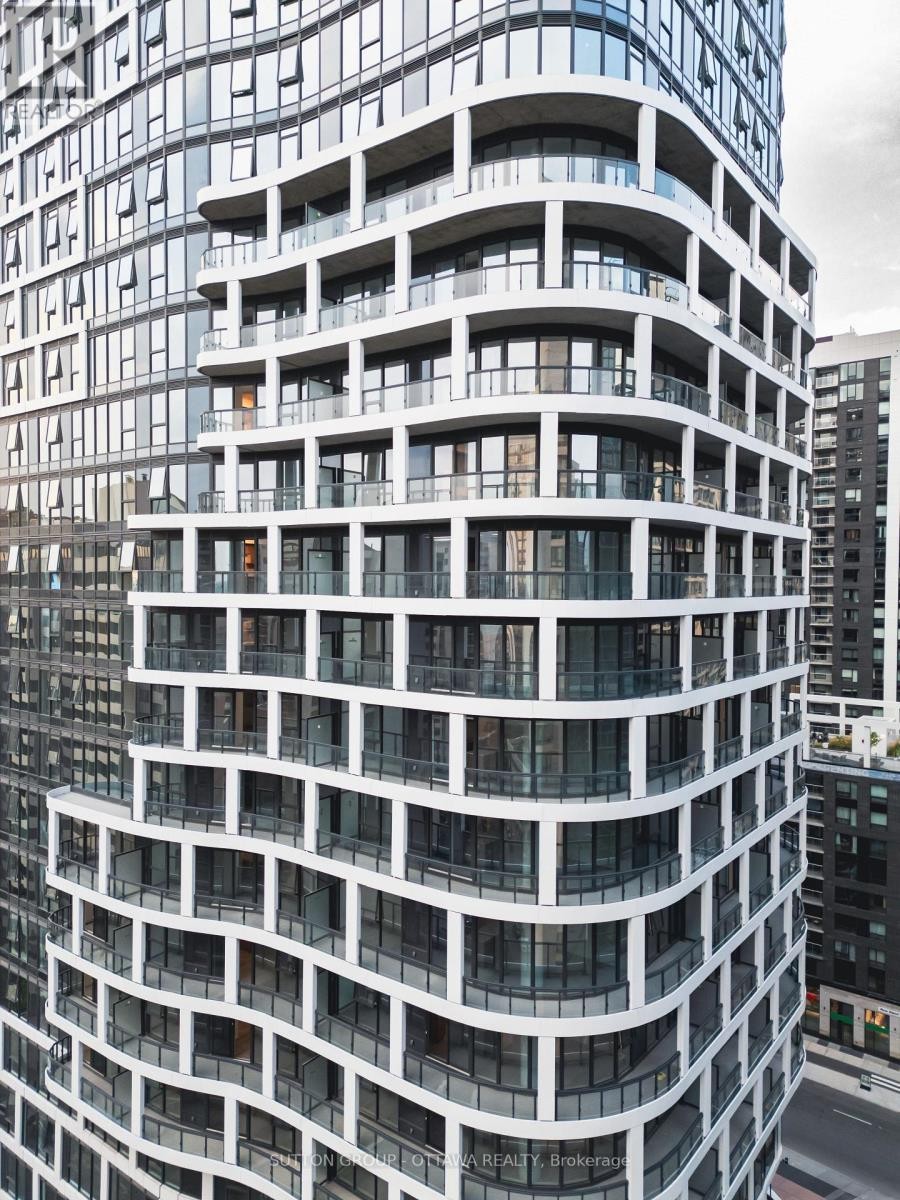 












702 - 391 SLATER STREET

,
Ottawa,




Ontario
K1R0G7

