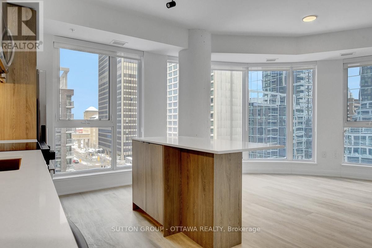 












702 - 391 SLATER STREET

,
Ottawa,




Ontario
K1R0G7

